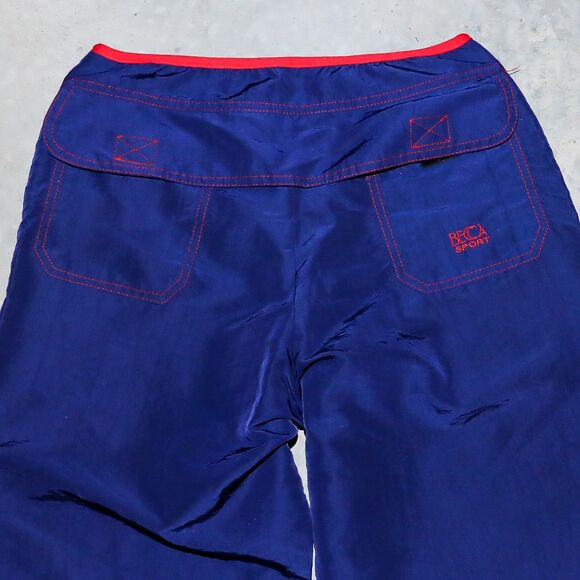 Vintage Sporty Athleisure Mid Rise Y2K Bermuda Capri Pants Summer Shorts Small - Picture 4 of 4